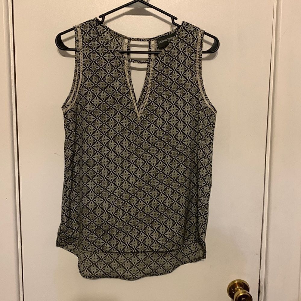The royal standard collection black/white cut out tank top size S